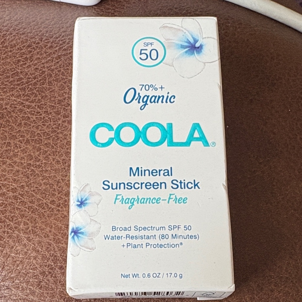 COOLA Mineral Sunscreen‎ Stick - White and Blue
